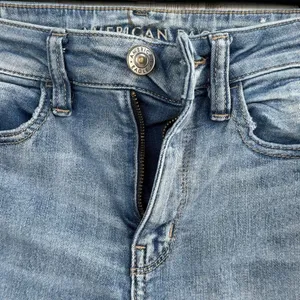 American Eagle SZ 2 SHORT Jegging Jeans Hi-Rise Distressed Stretch Frayed Hems thumbnail 8