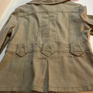 Luii jacket medium neutral jacket denim feel cotton blend cute buttons pockets Tan thumbnail 9