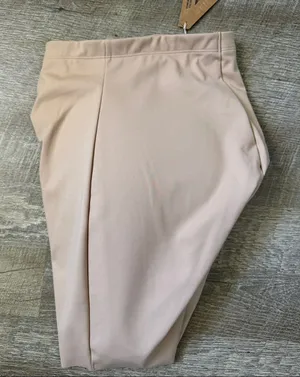 NWT Skims Body Hip Shaping Mid Thigh Short Size M thumbnail 1