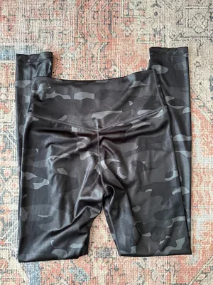 NIKE Black Camo Active Leggings Size Small thumbnail 4
