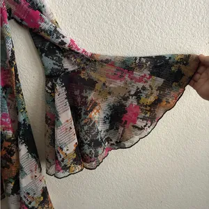 Dor Dor Couture Multicolor Abstract Sheer Mesh Hankerchief Hem Long Bell SleeveM thumbnail 8
