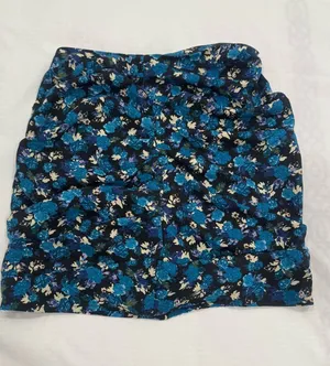 Zara floral skirt sz S thumbnail 1