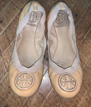 Tory Burch leather 6.5 tan slip on business casual ballet flats thumbnail 1