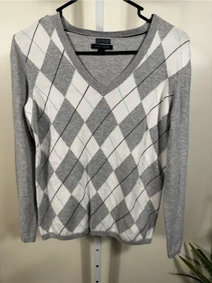 N70. Tommy Hilfiger Gray and White Argyle V-Neck Sweater thumbnail 1