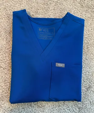 FIGS Catarina One-Pocket Top thumbnail 1