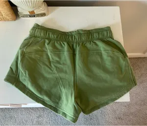 Lululemon Shorts thumbnail 4