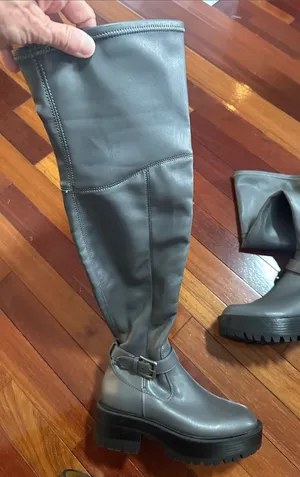 NEW GUESS Over the Knee Grey Boots Lug Sole Size 5 City Chic Frazer Tall Zip thumbnail 1