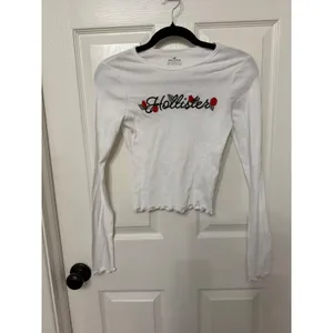 Hollister White Ribbed Embroidered Rose Logo Long‎ Sleeve Baby Tee Crop Top S thumbnail 2
