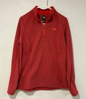 NWT The North Face Women’s Glacier ¼ Zip Fleece Pullover Red Size M Relaxed Fit thumbnail 1