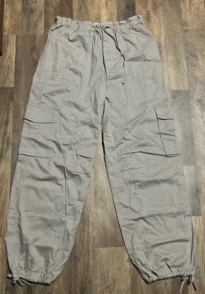 Abercrombie & Fitch pants thumbnail 1