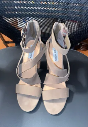 Heels thumbnail 2