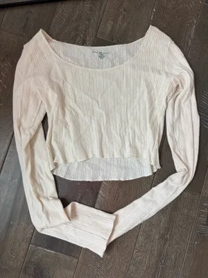 Brandy Melville McKenna Ribbed Eyelet Crop Top Cream One Size thumbnail 3