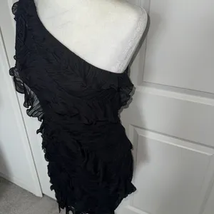 Zara Black One-Shoulder Bodycon Dress thumbnail 2