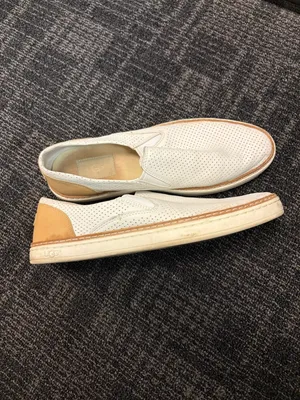 UGG Adley slip-on sneakers shoes perforated leather off white sz 8 thumbnail 3