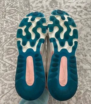 Nike Air Max 270 React Shoes thumbnail 5
