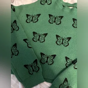 Green butterfly L.A. hearts sweater NWT thumbnail 3