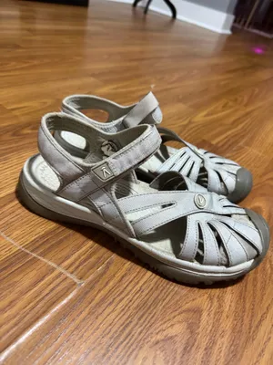 Keen Women's Rose Sandals Grey Size 7.5. thumbnail 3