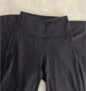 Lululemon Flared Leggings  thumbnail 4