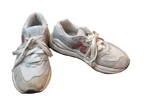 New Balance 5740 wms gray white low leather suede sneakers sz 7.5 SKU 10-336 thumbnail 1