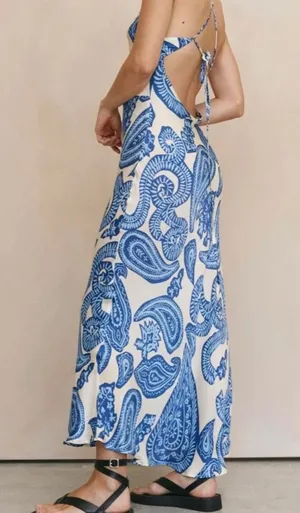 Verge Girl VRG GRL Satin Halter Maxi Dress Paisley White Blue 6 thumbnail 1