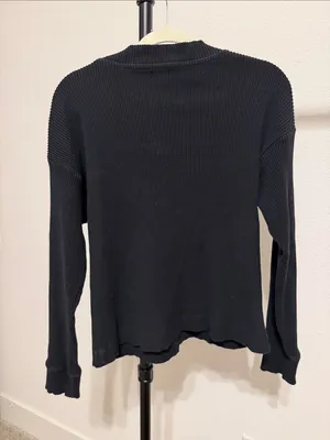 GapBody Black V-Neck Ribbed Pullover Sweater - Size Medium thumbnail 2