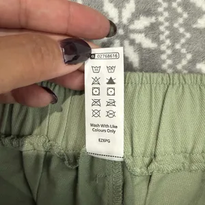 NWT Halara Mid Rise Zipper Pocket Casual Cotton Joggers Laurel Green XL‎ Comfy thumbnail 5