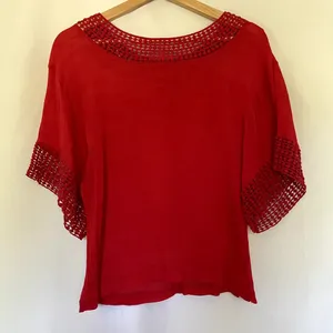 Red short sleeved summer t-shirt lightweight women's size medium embroidered thumbnail 6