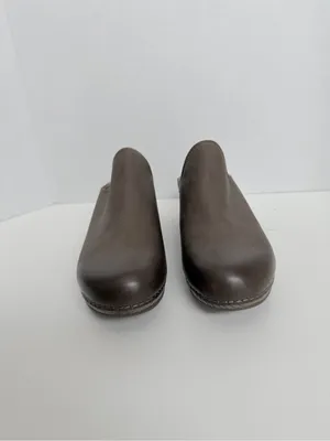 Dansko Clogs Melody Slip On Mules Leather Comfort Travel Burnished Taupe Grey thumbnail 2