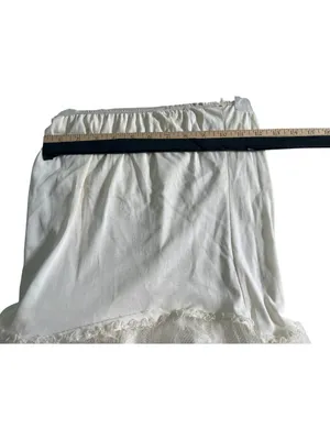 Vintage White Tiered Lace Skirt With Elastic Waist Tulle Layers And Flowy Design thumbnail 5