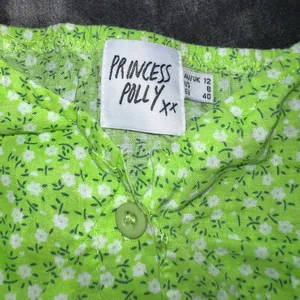 Princess Polly Laguna Top in Green Size 8 thumbnail 11