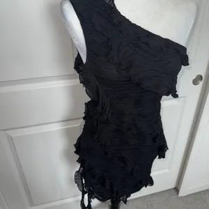 Zara Black One-Shoulder Bodycon Dress thumbnail 3