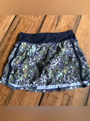 Lululemon Skirt Size 4 thumbnail 3