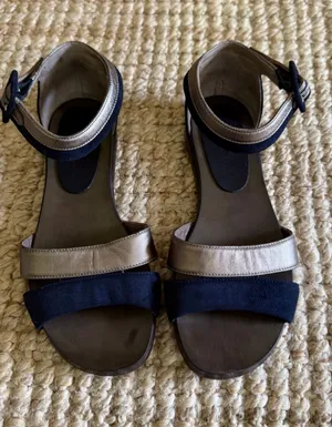 Marni Leather & Suede Flat Sandals Navy Bronze Ankle Strap Size 35 thumbnail 1