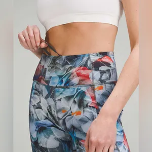 Lululemon fast and free high-rise tight Size 12 thumbnail 5
