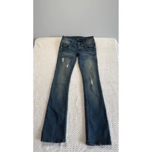 Almost Famous Womens Low Rise Bootcut Jeans Distressed Embroidered Wings Size 5 thumbnail 2
