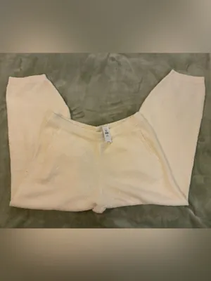 Women’s Gap Brand Cozy Cream Plush Jogger Pants with Pockets Size Medium Petite thumbnail 4