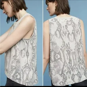 AKEMI + KIN Anthropologie Marietta‎ Cocoon Top Shirt Blouse Gray Snake Skin thumbnail 2