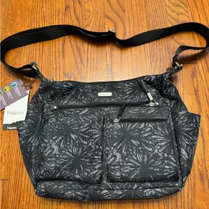 Baggallini Crossbody Everyplace Bag NWT Black Floral School College Travel thumbnail 1