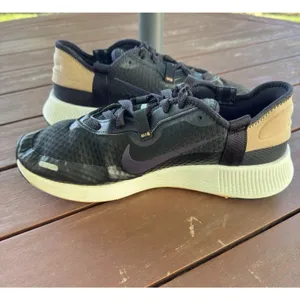 Nike Women’s Reposto Black Running Shoes Black Sneakers Size 9.5 CZ5630-014 thumbnail 3