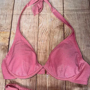 No Boundaries Small (3-5) Pink Metallic Bikini Set thumbnail 3