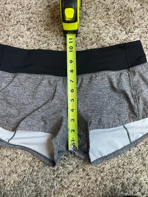 Lululemon Speed Up Short 2.5" Heather Lux Multi Black / Black size 6 thumbnail 10