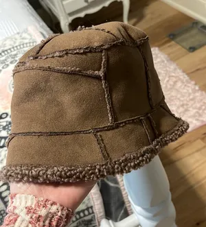 Ben Berger Winter Hat Cozy Bucket Comfy Brown Princess Diary Look thumbnail 7
