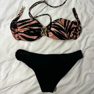 Victoria's Secret Pink and Black Bikini Set thumbnail 2