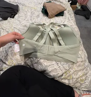 Lululemon Sports Bra thumbnail 2