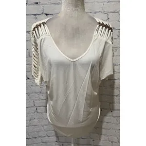 Madison Michelle V-neck white top with peek-a-boo chain link sleeves Size Large thumbnail 2