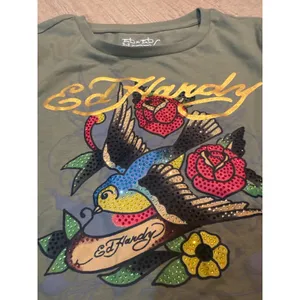 NWEd Hardy Womens Rhinestone‎ Swallow Tattoo Crop Top Olive Green Y2K Tee Small thumbnail 3