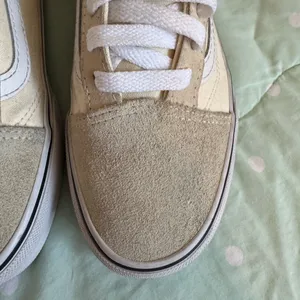 Vans Old Skool Cream and White Sneakers Womens size 6.5 thumbnail 5