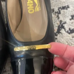 Salvatore Ferragamo EVUC Black Pantent Pumps Gold Emblem 8.5 *Read description thumbnail 7