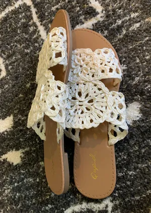 Forever 21 White Sandals thumbnail 2