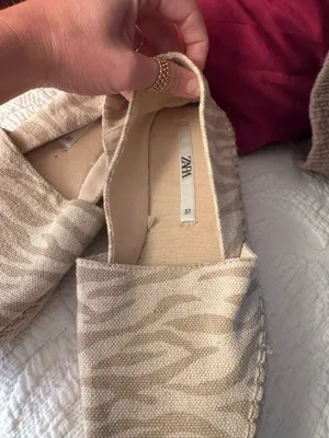 Zara Flats thumbnail 3